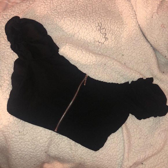 🖤Cropped Blouse Going Out Top🖤 - Picture 2 of 4